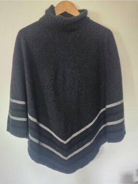 Avoca Women's One Size Grey & White Stipe Merinosilk Poncho